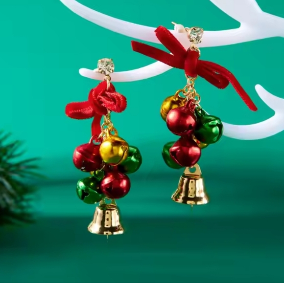 Jingle Bell Earrings 🎄 - Picture 3 of 5